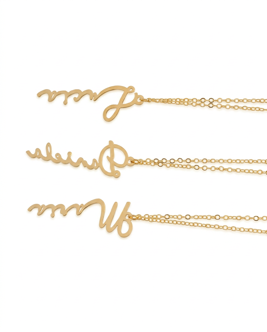 Collar nombre cursiva vertical